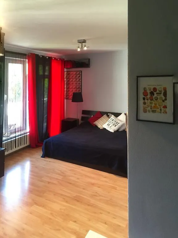 Apartment Na Hrebenkach Prague 0*,  Czech Republic